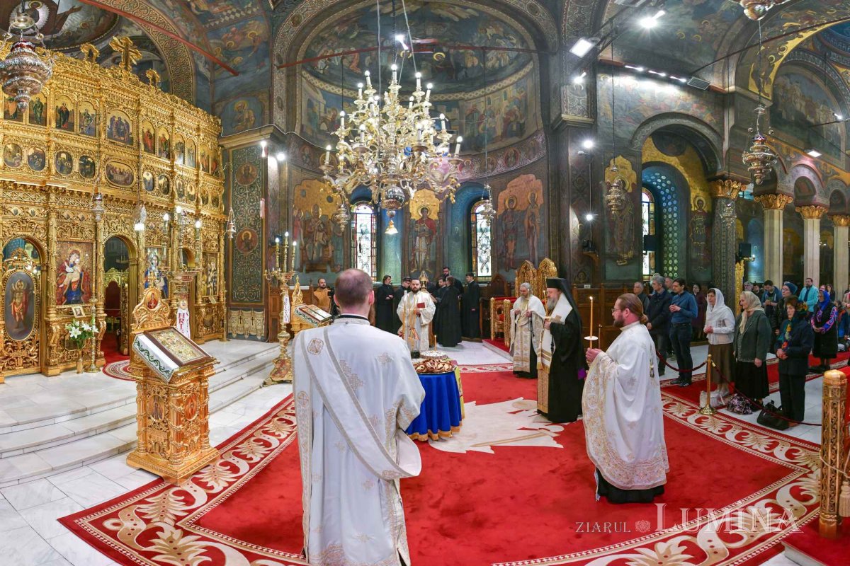 Pomenire și recunoștință regilor României la Catedrala Patriarhală 253707