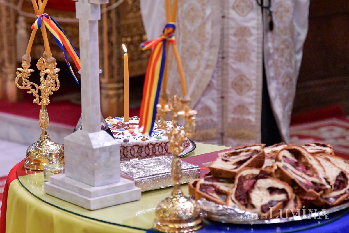 Pomenire și recunoștință regilor României la Catedrala Patriarhală 253719