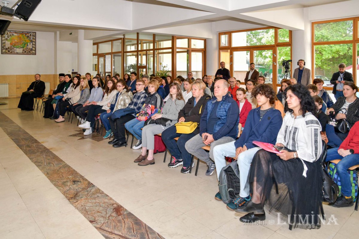 Premierea elevilor din București olimpici la Religie 253737