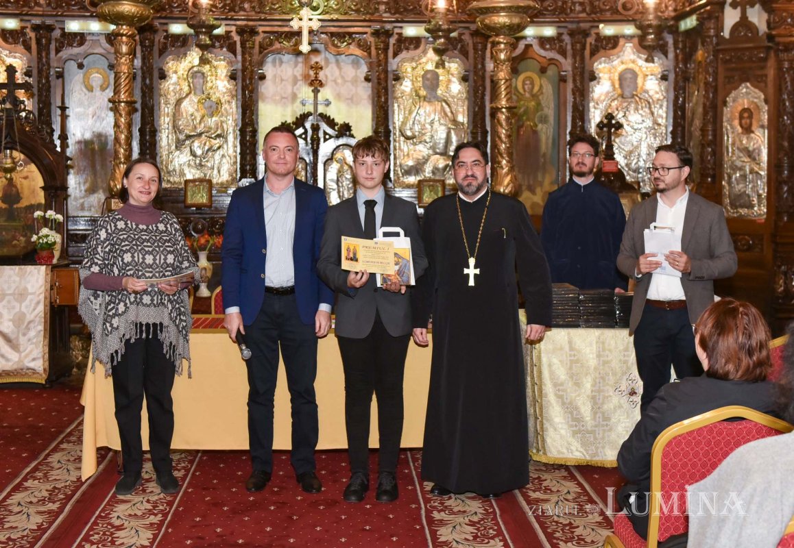 Premierea elevilor din București olimpici la Religie 253753