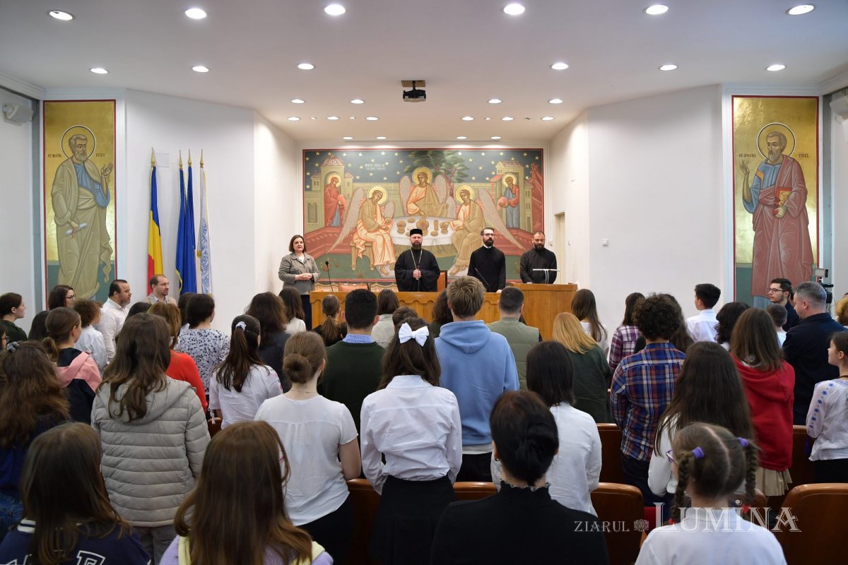 Premierea elevilor din București olimpici la Religie 253754