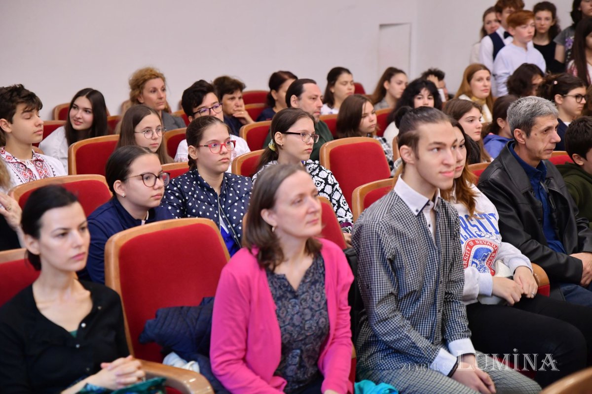 Premierea elevilor din București olimpici la Religie 253756