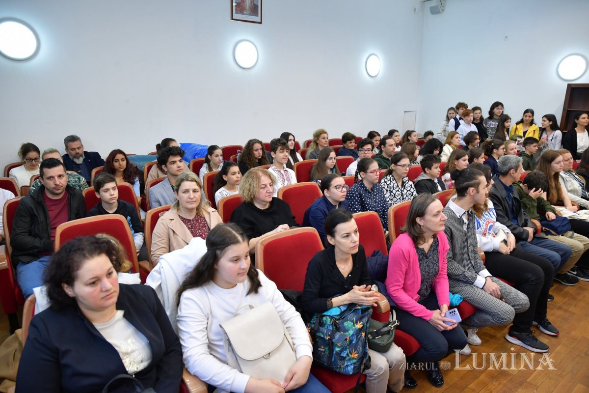 Premierea elevilor din București olimpici la Religie 253759
