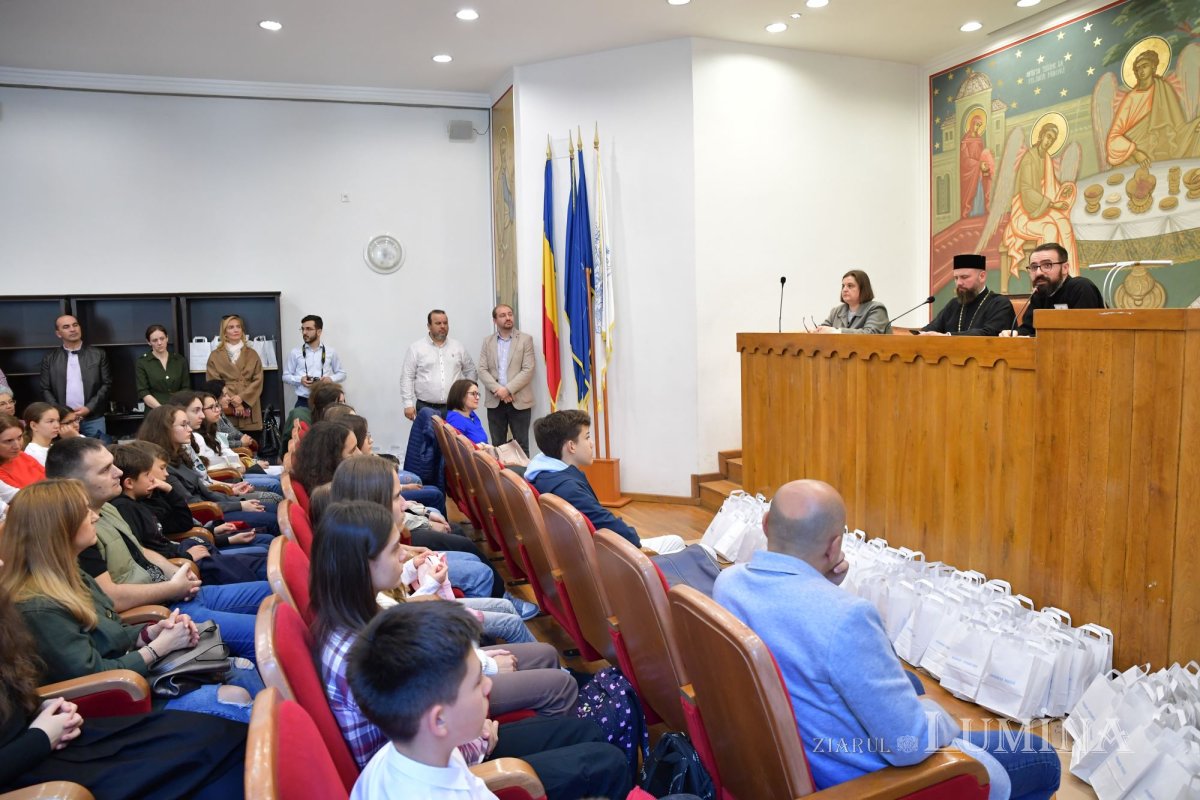 Premierea elevilor din București olimpici la Religie 253763