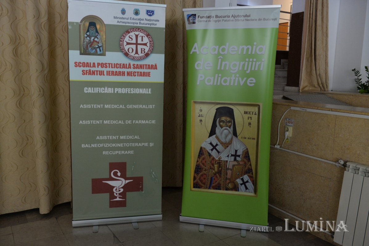 Conferință despre rolul asistentului medical la Seminarul Teologic din București 253880