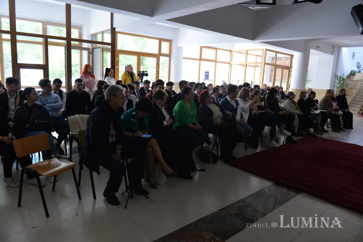 Conferință despre rolul asistentului medical la Seminarul Teologic din București 253881