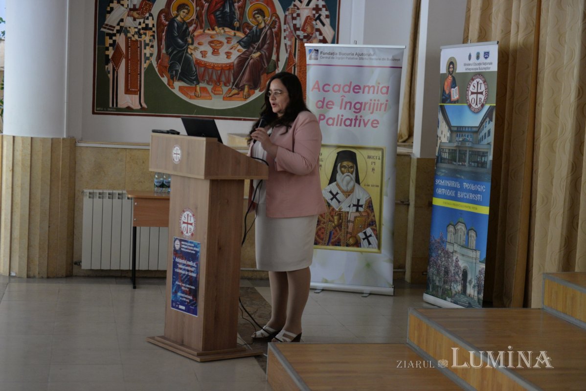 Conferință despre rolul asistentului medical la Seminarul Teologic din București 253884