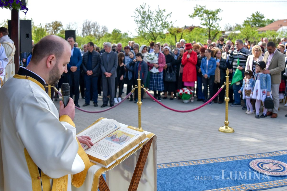 Înnoire și binecuvântare în Parohia Goruna din județul Prahova 254213