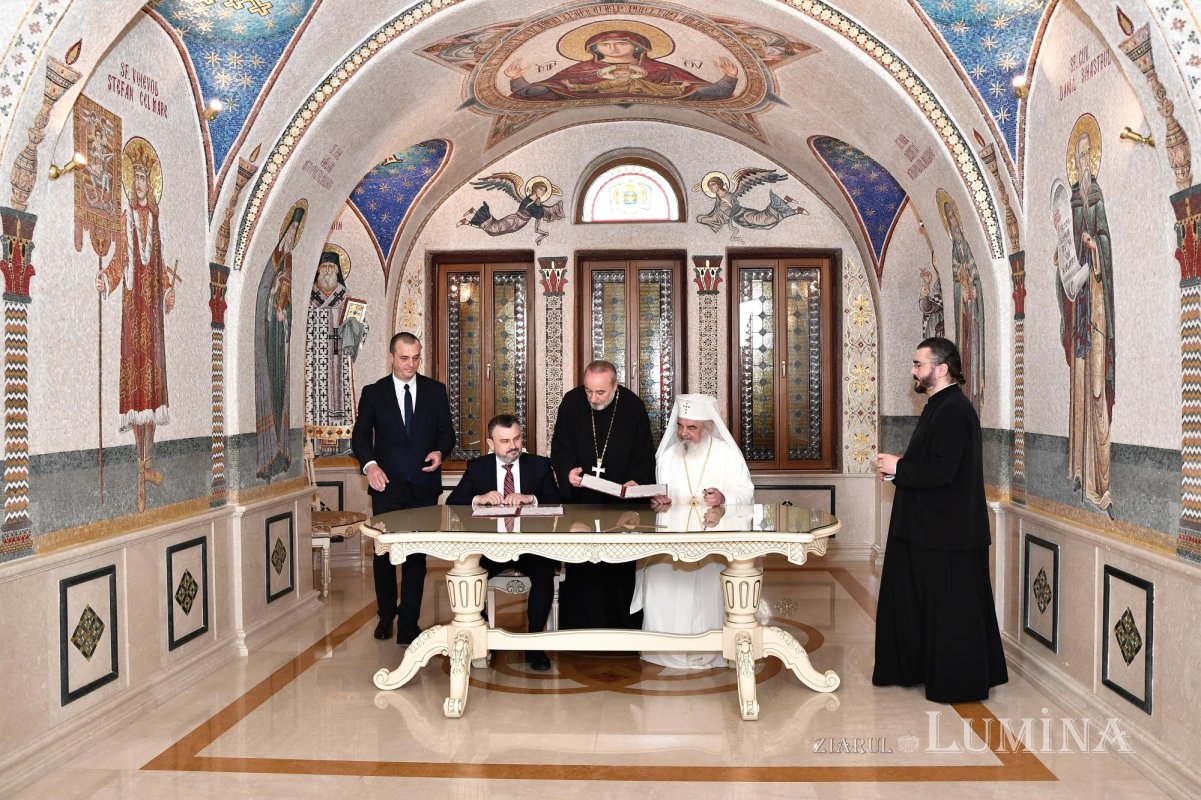 Protocol de cooperare între Patriarhia Română și Departamentul pentru Românii de Pretutindeni 254435