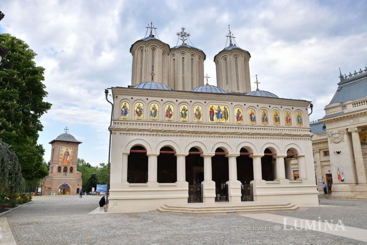 Laudă de seară adusă Sfinților Împărați la Catedrala Patriarhală 254762