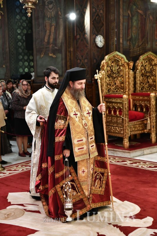 Laudă de seară adusă Sfinților Împărați la Catedrala Patriarhală 254767