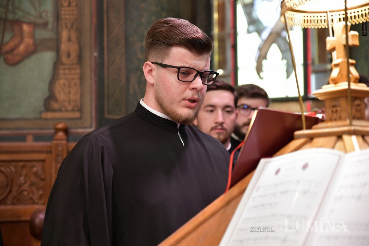 Laudă de seară adusă Sfinților Împărați la Catedrala Patriarhală 254769