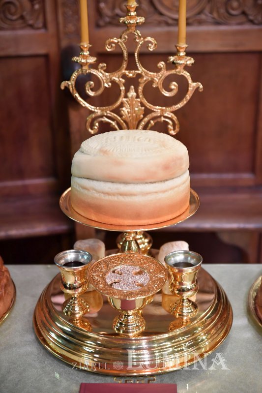 Laudă de seară adusă Sfinților Împărați la Catedrala Patriarhală 254772