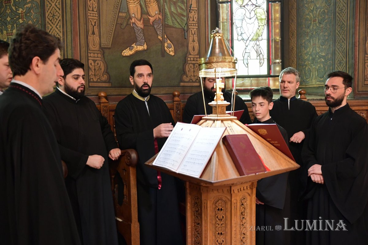 Laudă de seară adusă Sfinților Împărați la Catedrala Patriarhală 254774