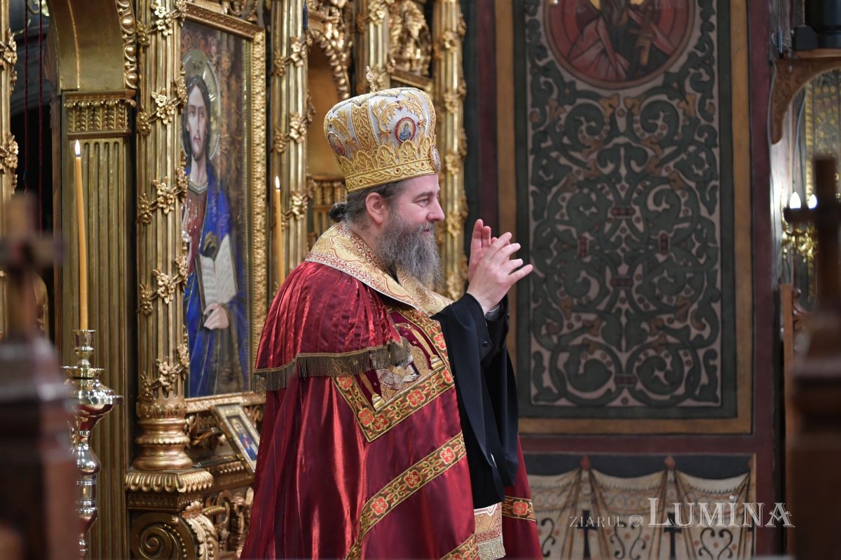 Laudă de seară adusă Sfinților Împărați la Catedrala Patriarhală 254777