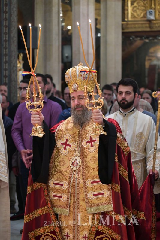 Laudă de seară adusă Sfinților Împărați la Catedrala Patriarhală 254787