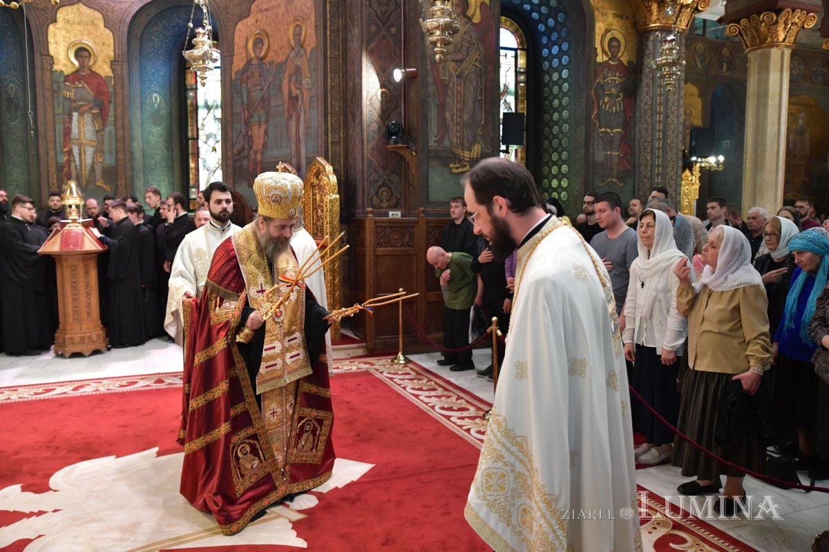 Laudă de seară adusă Sfinților Împărați la Catedrala Patriarhală 254788