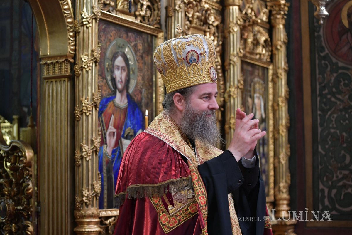 Laudă de seară adusă Sfinților Împărați la Catedrala Patriarhală 254790