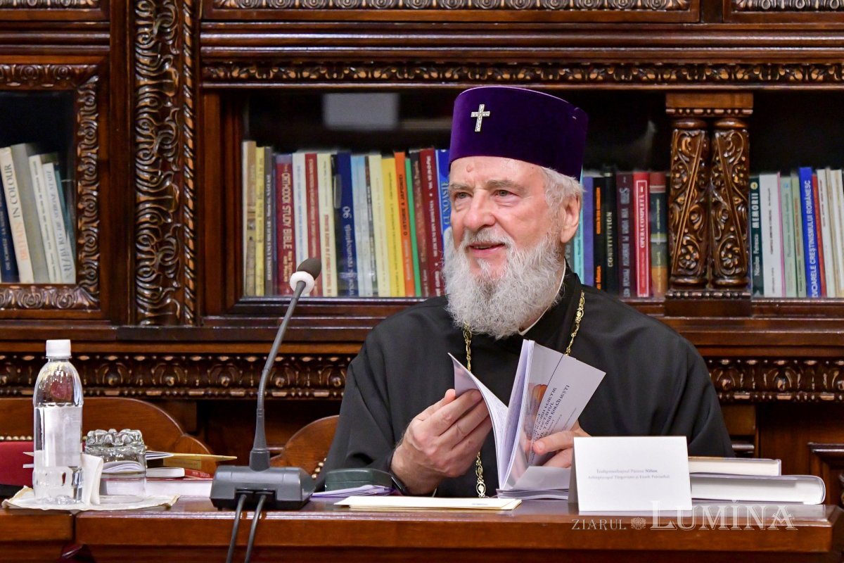 Ședință de lucru a Sinodului Mitropoliei Munteniei și Dobrogei 254747