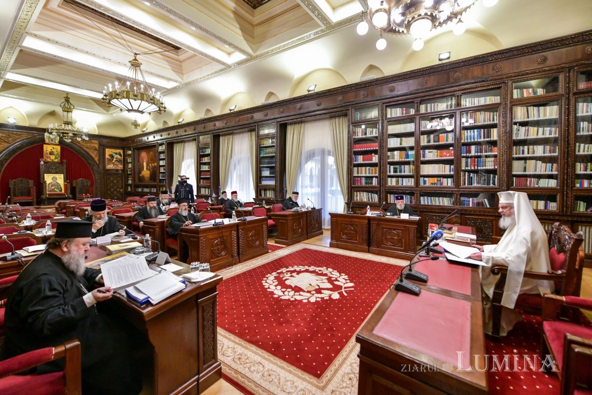 Ședință de lucru a Sinodului Mitropoliei Munteniei și Dobrogei 254761