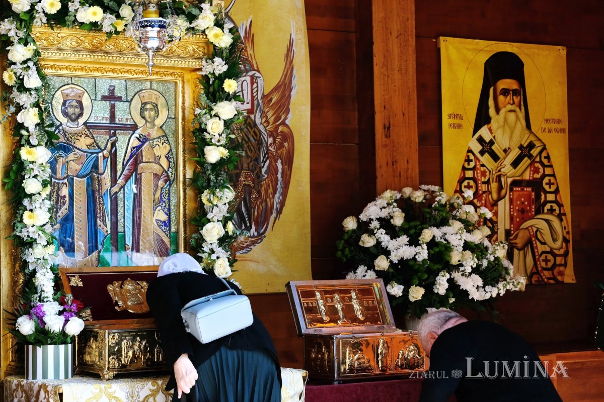 „Eliberatori ai creștinilor persecutați și protectori ai Bisericii” 254815