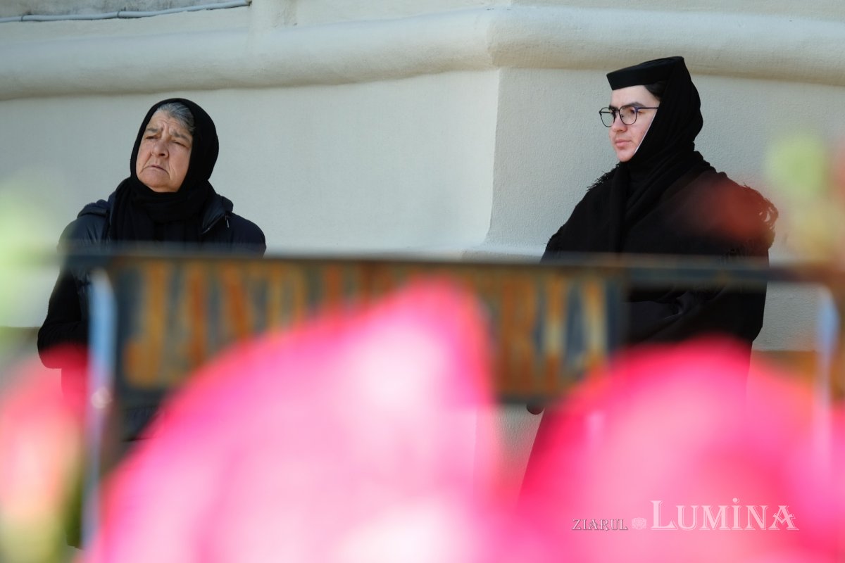 „Eliberatori ai creștinilor persecutați și protectori ai Bisericii” 254819