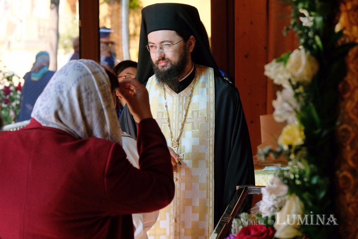 „Eliberatori ai creștinilor persecutați și protectori ai Bisericii” 254822