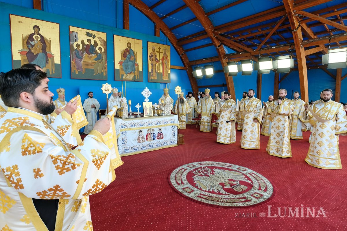 „Eliberatori ai creștinilor persecutați și protectori ai Bisericii” 254837