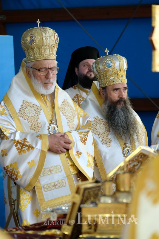 „Eliberatori ai creștinilor persecutați și protectori ai Bisericii” 254838