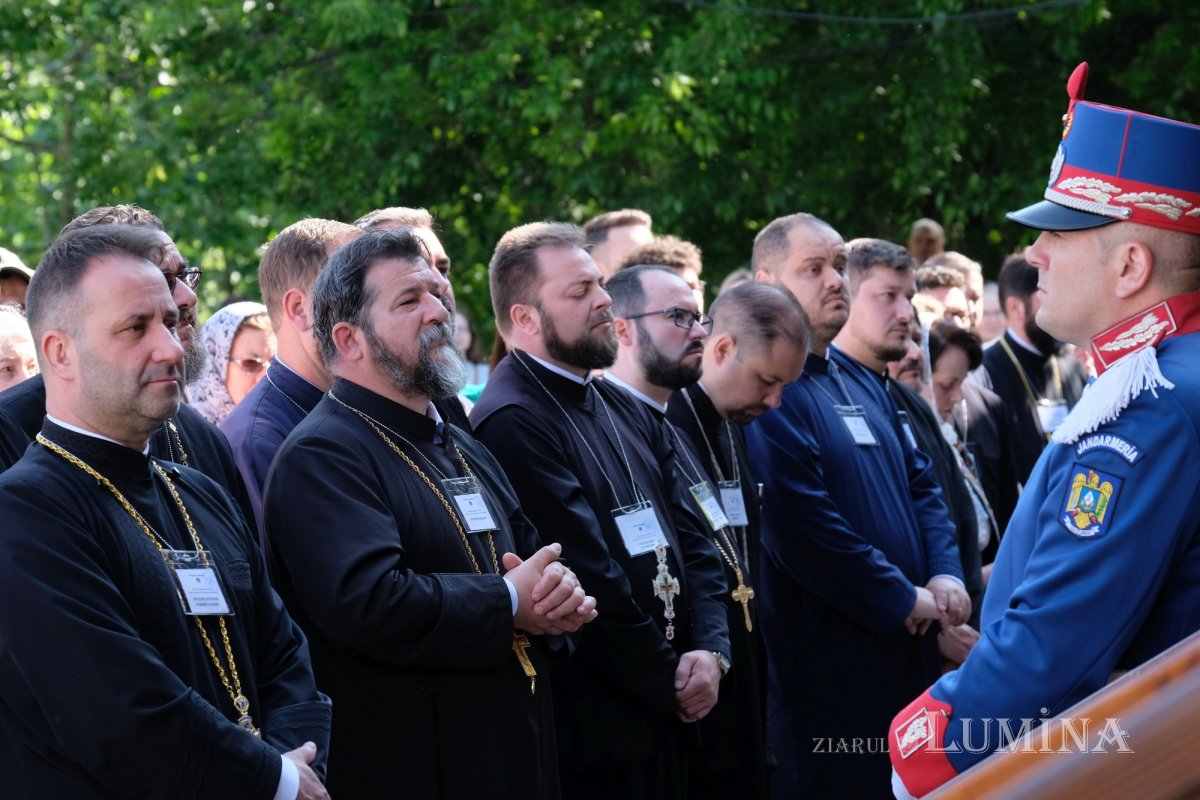 „Eliberatori ai creștinilor persecutați și protectori ai Bisericii” 254842