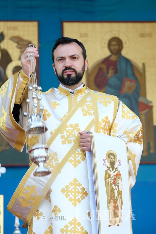 „Eliberatori ai creștinilor persecutați și protectori ai Bisericii” 254853