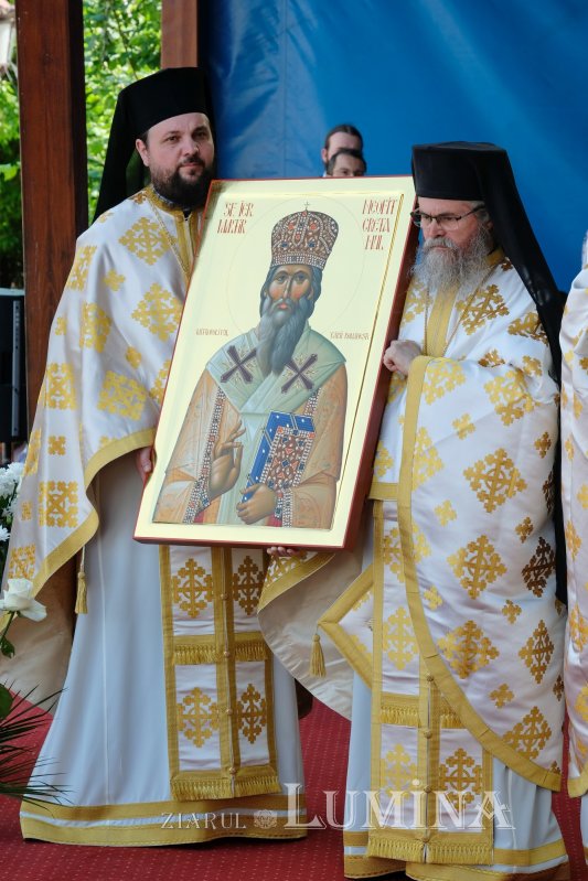 „Eliberatori ai creștinilor persecutați și protectori ai Bisericii” 254867