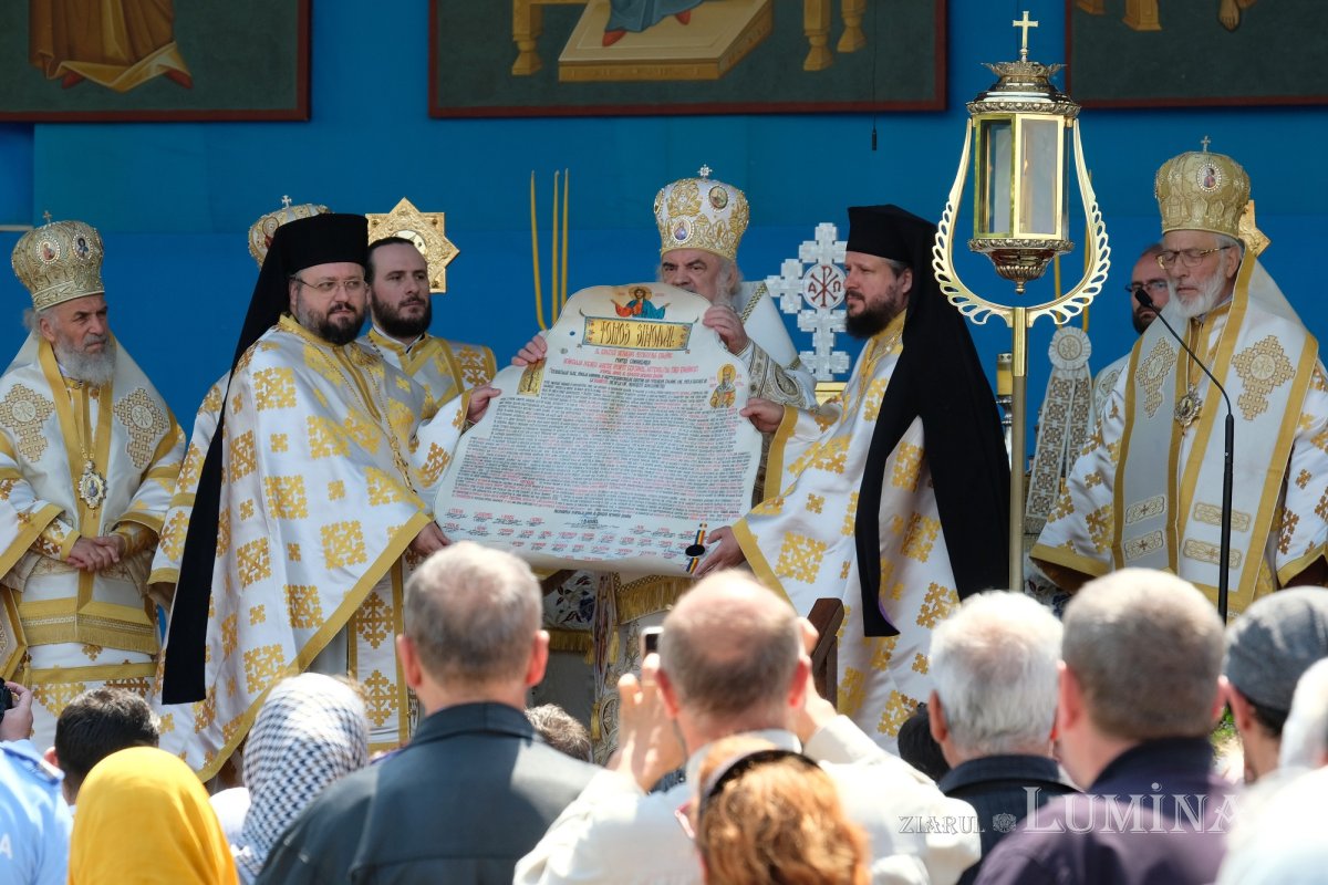 „Eliberatori ai creștinilor persecutați și protectori ai Bisericii” 254869