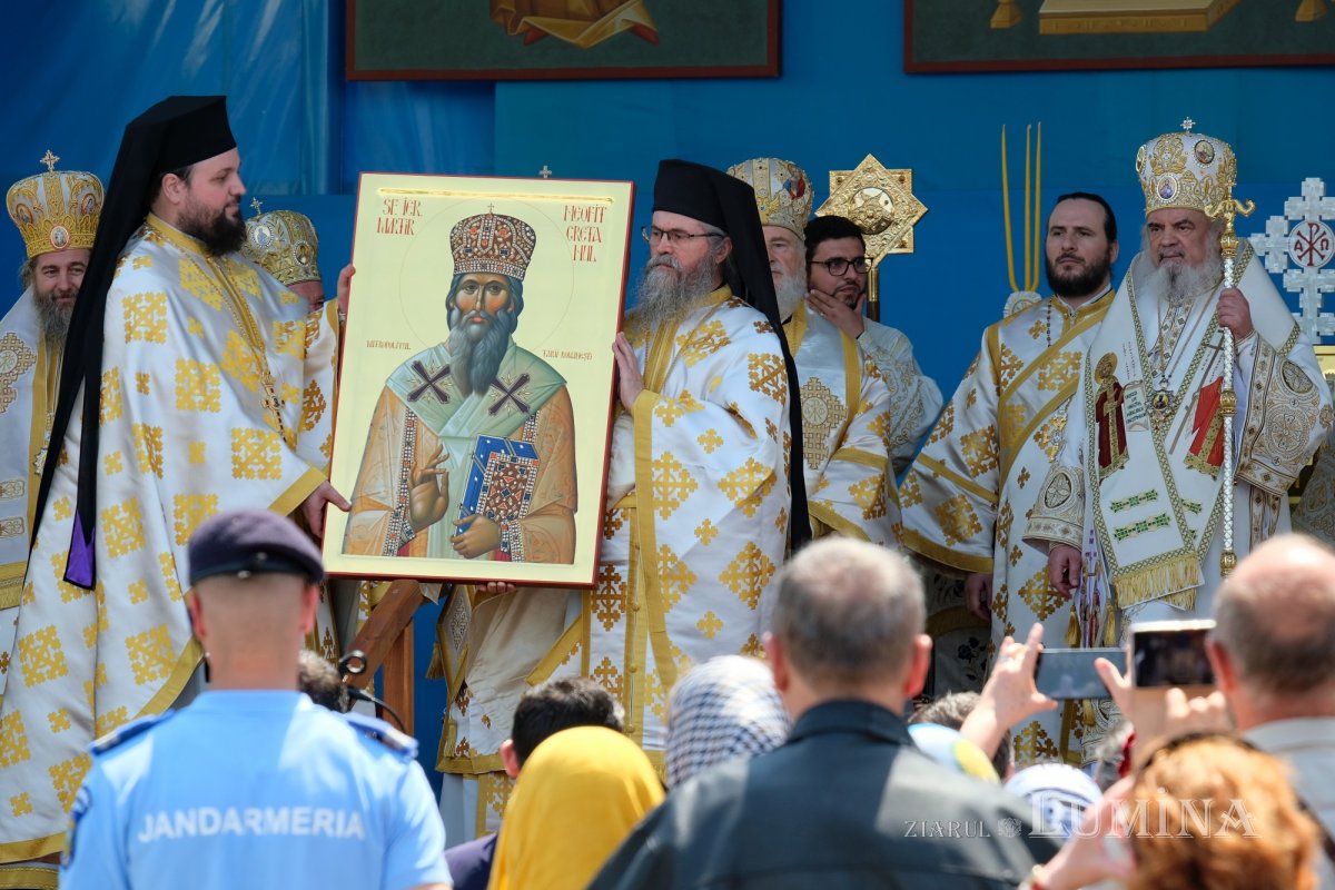 „Eliberatori ai creștinilor persecutați și protectori ai Bisericii” 254870