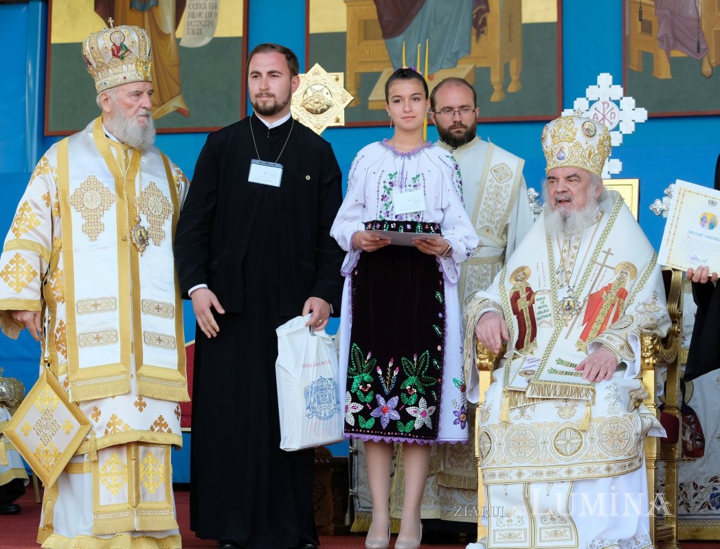 „Eliberatori ai creștinilor persecutați și protectori ai Bisericii” 254872