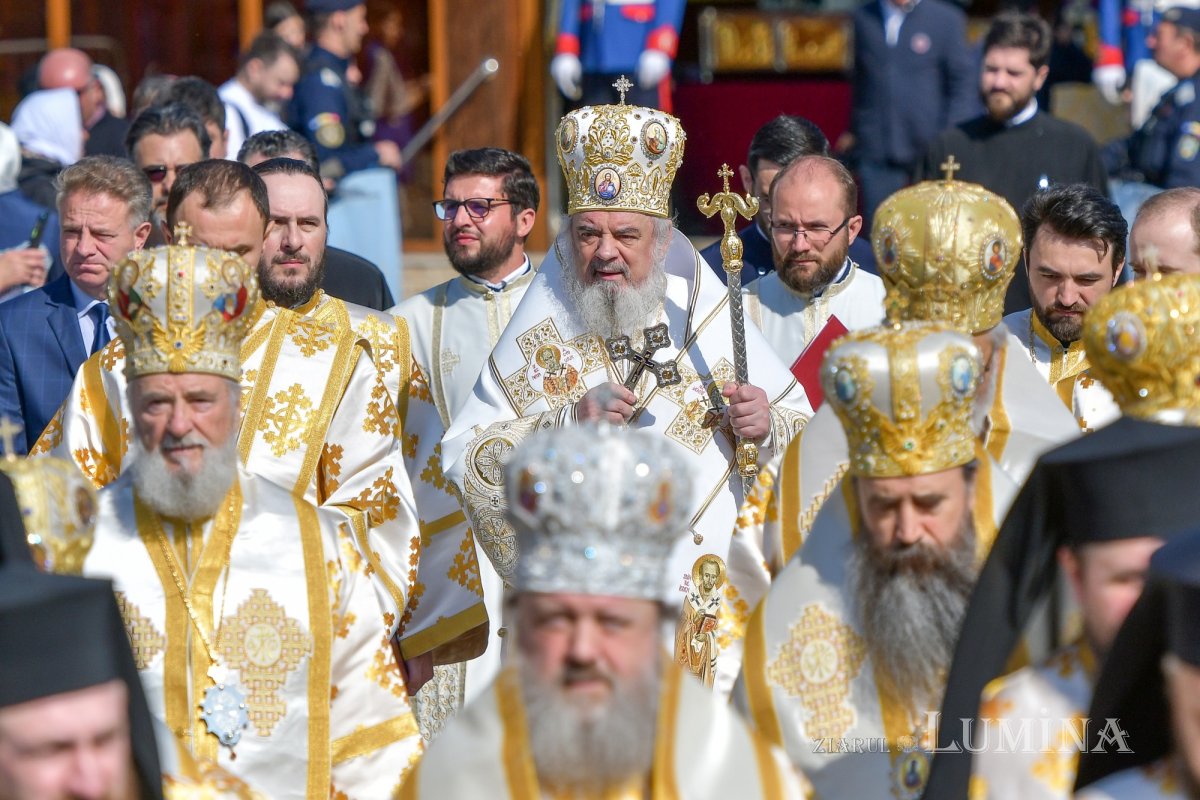 „Eliberatori ai creștinilor persecutați și protectori ai Bisericii” 254885