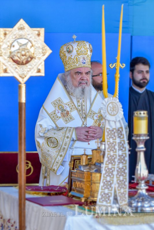 „Eliberatori ai creștinilor persecutați și protectori ai Bisericii” 254889