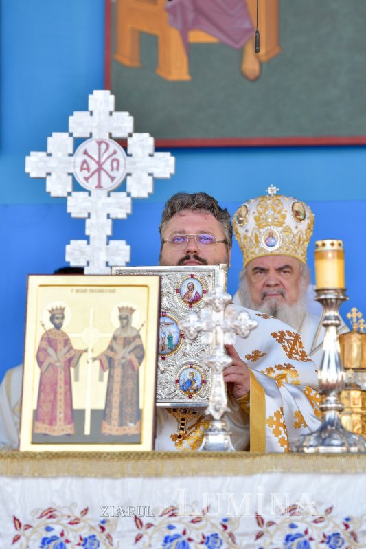 „Eliberatori ai creștinilor persecutați și protectori ai Bisericii” 254891