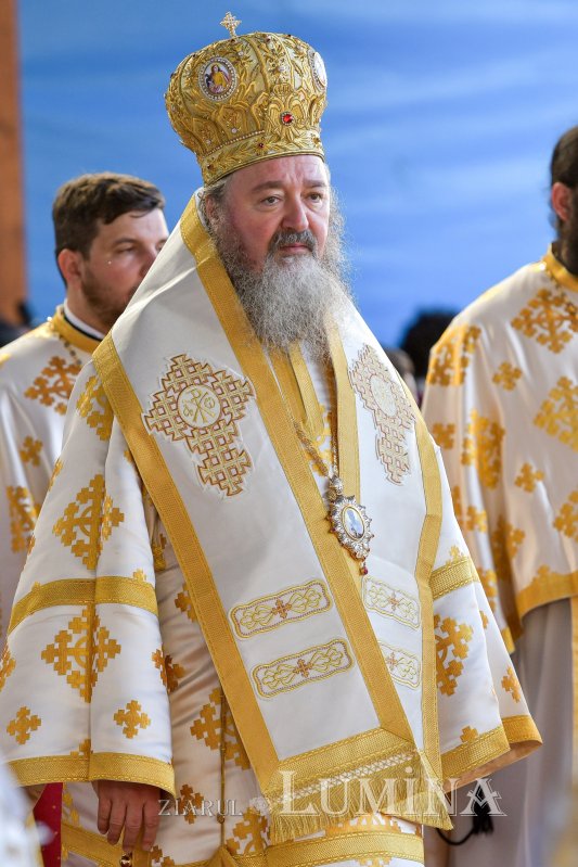 „Eliberatori ai creștinilor persecutați și protectori ai Bisericii” 254901