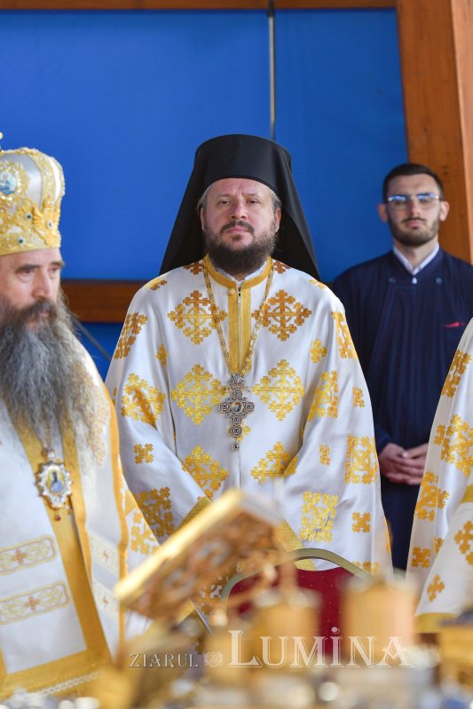 „Eliberatori ai creștinilor persecutați și protectori ai Bisericii” 254905