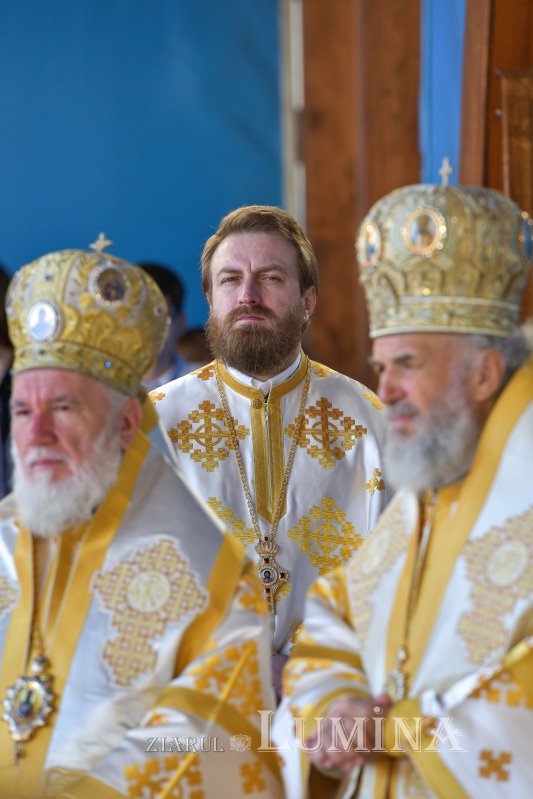 „Eliberatori ai creștinilor persecutați și protectori ai Bisericii” 254906