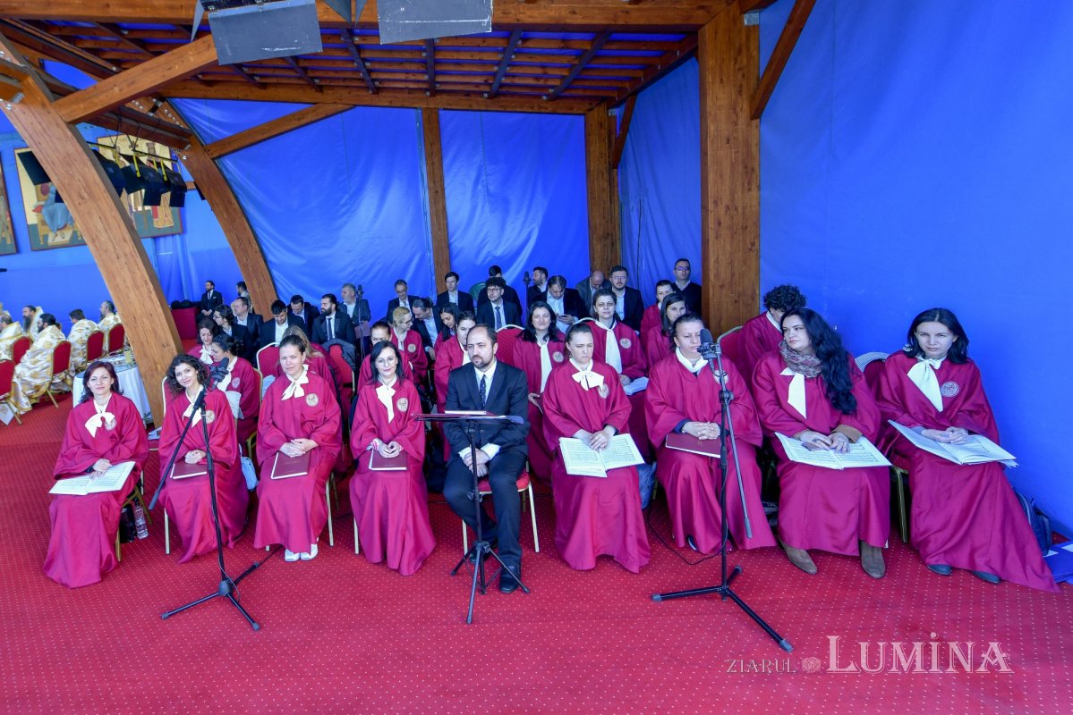 „Eliberatori ai creștinilor persecutați și protectori ai Bisericii” 254907