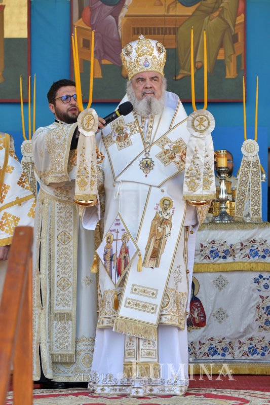 „Eliberatori ai creștinilor persecutați și protectori ai Bisericii” 254913