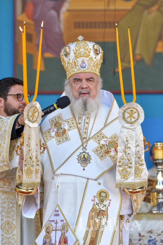 „Eliberatori ai creștinilor persecutați și protectori ai Bisericii” 254915