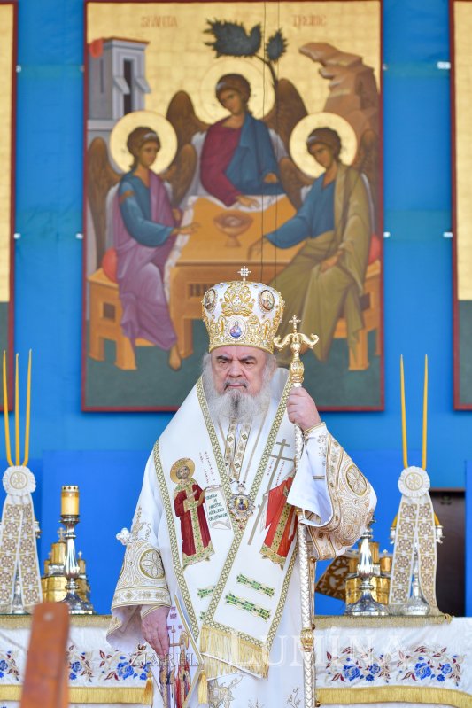 „Eliberatori ai creștinilor persecutați și protectori ai Bisericii” 254922