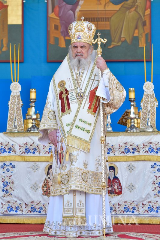 „Eliberatori ai creștinilor persecutați și protectori ai Bisericii” 254923