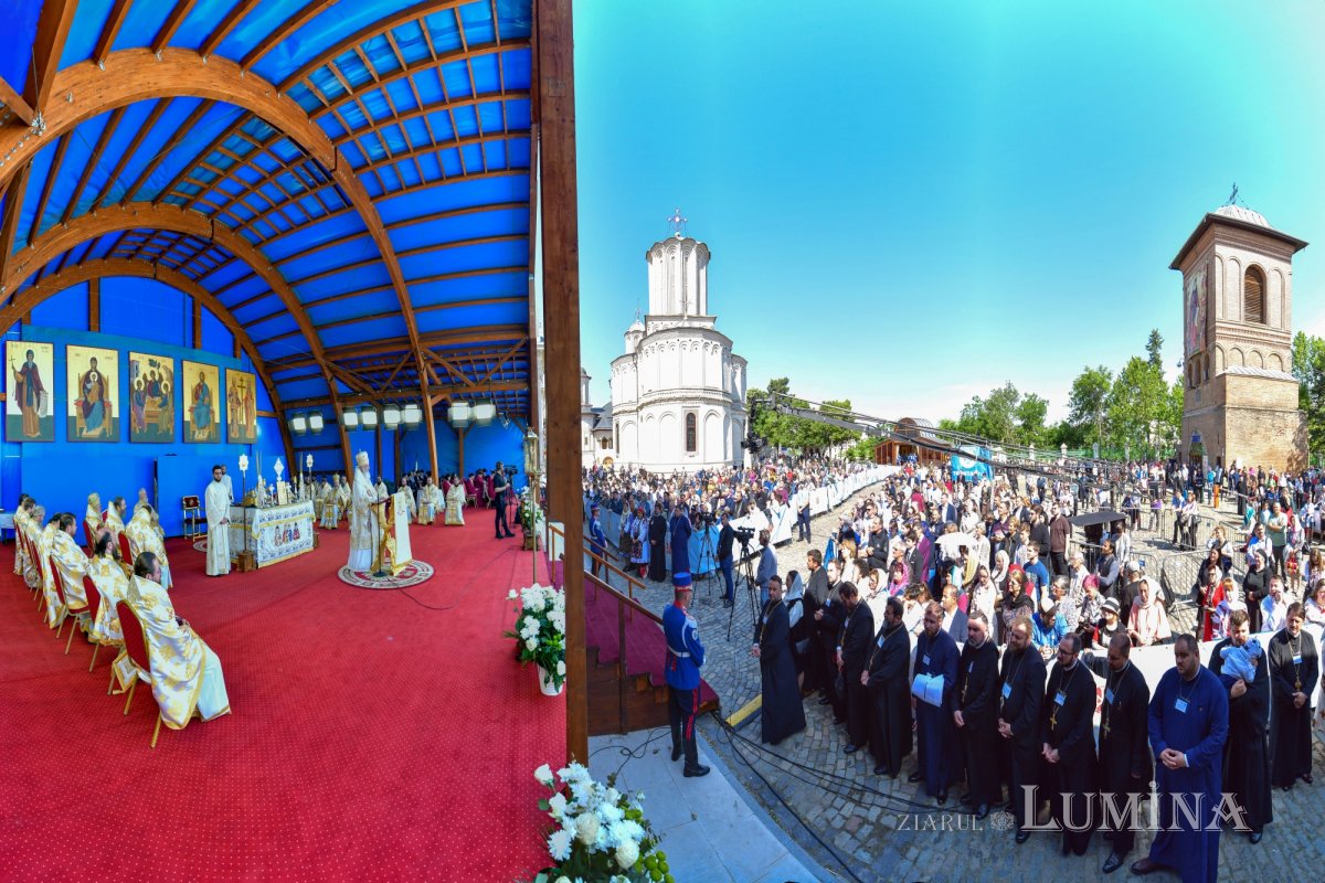 „Eliberatori ai creștinilor persecutați și protectori ai Bisericii” 254928