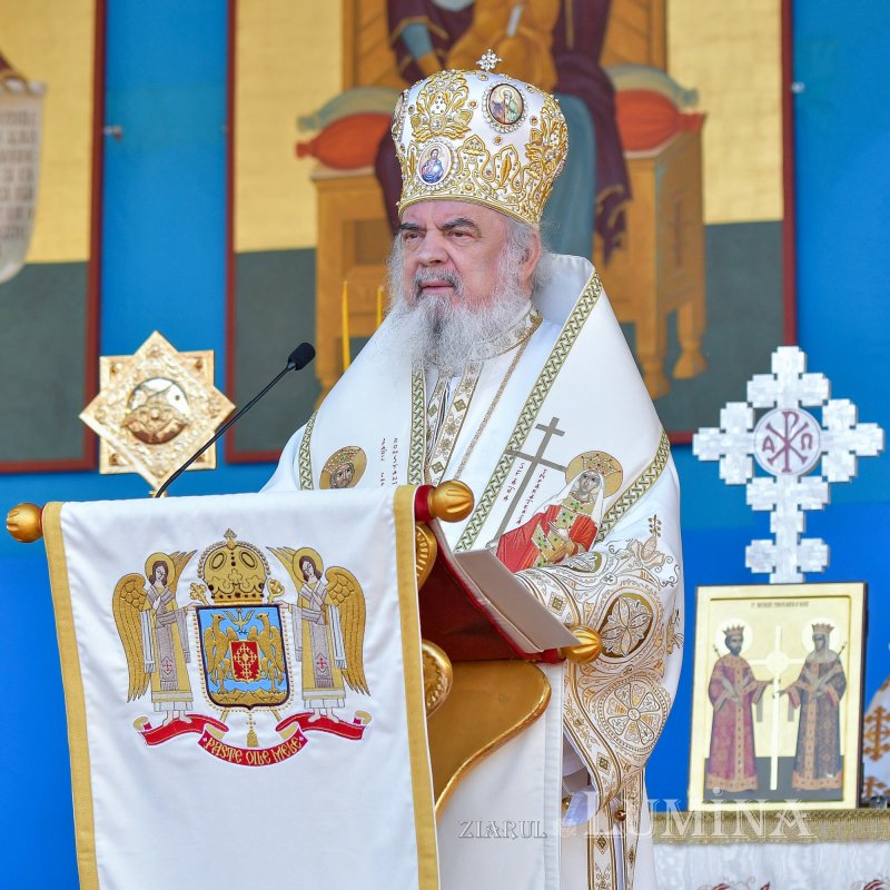 „Eliberatori ai creștinilor persecutați și protectori ai Bisericii” 254929