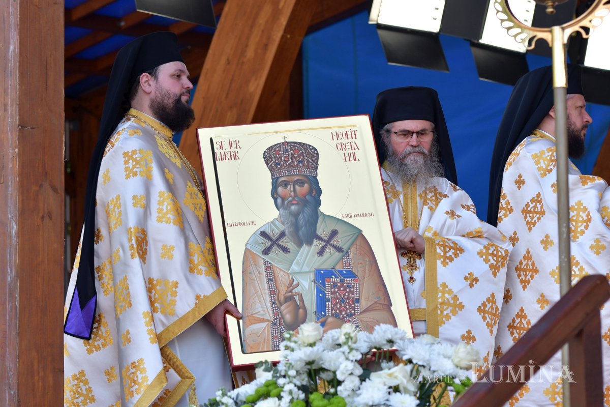 „Eliberatori ai creștinilor persecutați și protectori ai Bisericii” 254944