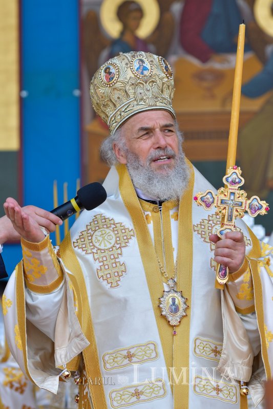 „Eliberatori ai creștinilor persecutați și protectori ai Bisericii” 254946